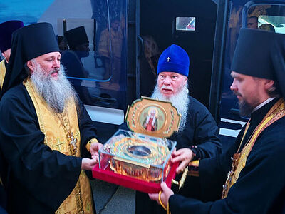 Состоялось принесение в Бурятию ковчега с мощами святителя Тихона, Патриарха Всероссийского