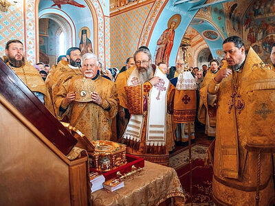 Состоялось принесение в Томскую епархию ковчега с мощами Патриарха Тихона