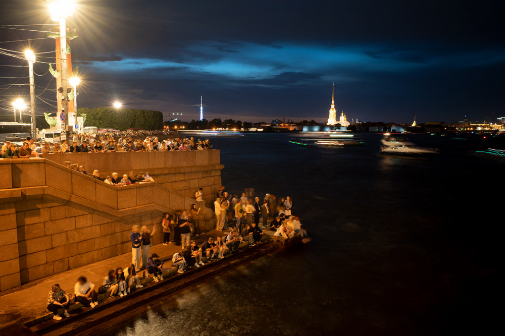Κάτω από τη Γέφυρα του Παλατιού