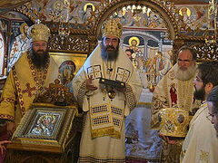 Paris: Renovated Romanian monastery reconsecrated—three hierarchs concelebrate