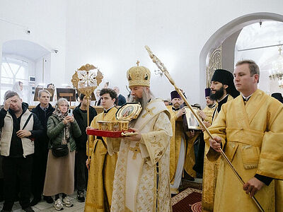 Состоялось принесение ковчега с мощами Патриарха Всероссийского Тихона в Сергиево-Посадскую епархию