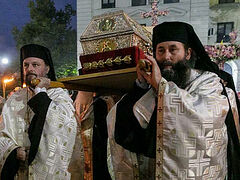 Thousands join procession with relics of St. Parascheva and St. Gregory Palamas (+VIDEO)