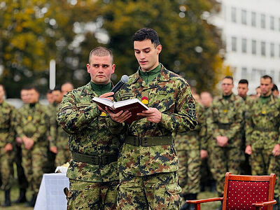 Белград: Военная академия отметила Крестную славу