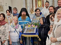 Gibraltar: Kursk Root Icon visits for first Divine Liturgy of new parish