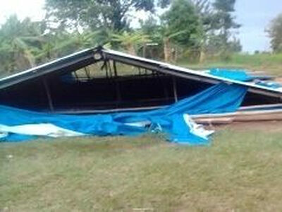 Уганда: мусульманин избил жену и двоих маленьких детей за переход в христианство и разгромил церковь, в которую они начинали ходить