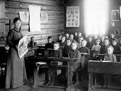 Вашанская школа и ее попечители