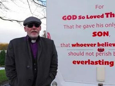 Англия: полицейский предупредил пастора, что Евангельский стих о любви может быть расценен как разжигание ненависти