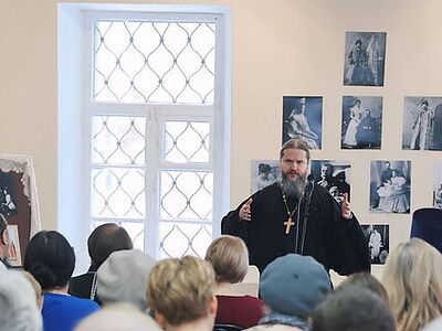 Выставка фотографий Царской семьи открылась в Волоколамском кремле