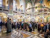 Enter the Church of God With Not Only Your Feet, But Also With Your Hearts