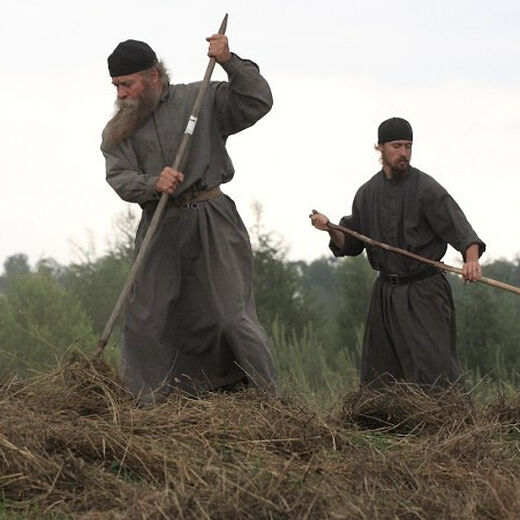 Όταν έστειλαν Ρώσο ολιγάρχη να καθαρίζει στάβλο από κοπριές