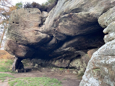 Англия: «Национальный фонд» незаконно запретил кинорежиссеру снимать документальный фильм на святом месте