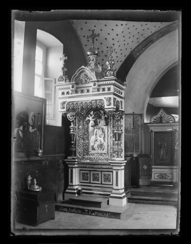 Интерьер храма