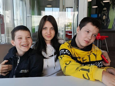 Дарите подарки тем, кому тяжелее!