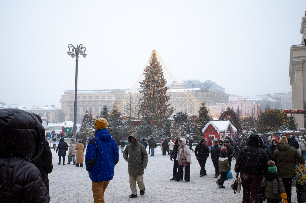 Christmas tree on Manezhnaya Square