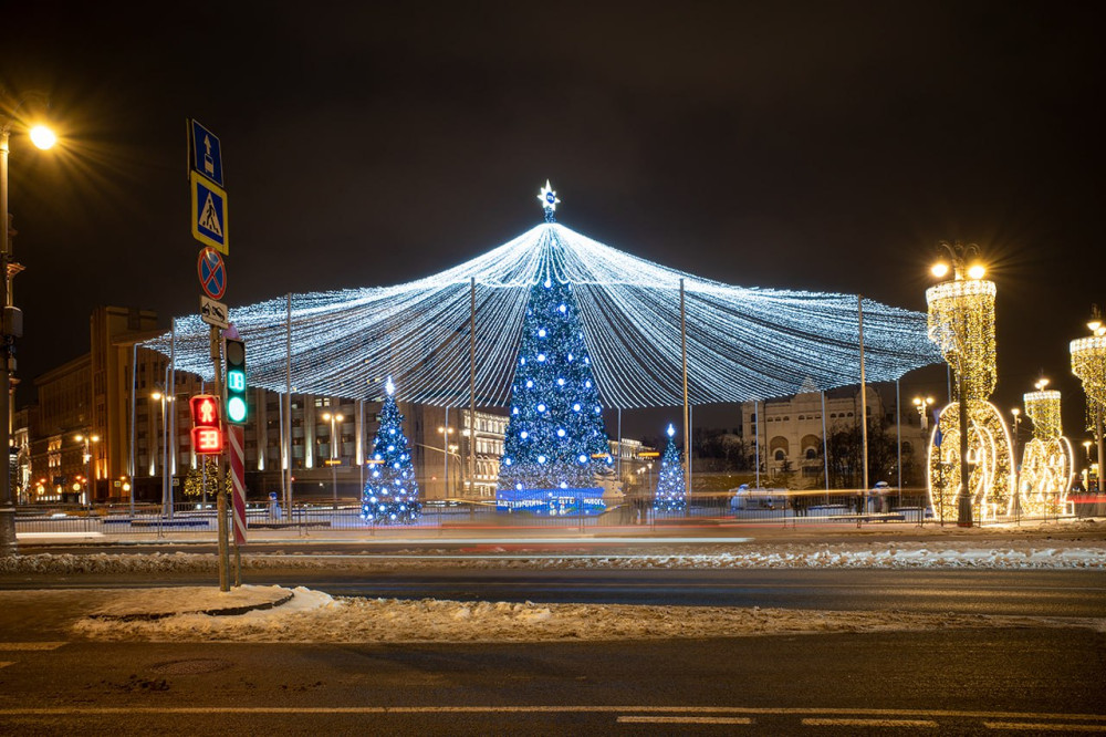 Christmas tree on Lubyanka Square