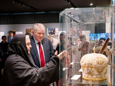 В Париже открылась выставка московского Новодевичьего монастыря «Великий русский северный путь: Золотая нить столетий»