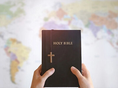 Продажи Библии в США и Великобритании удвоились с 2019 года