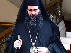 Metropolitan Tychikos leaves Paphos diocesan residence at threat of police intervention