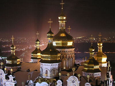 У насельников Киево-Печерской лавры отобраны последние два храма