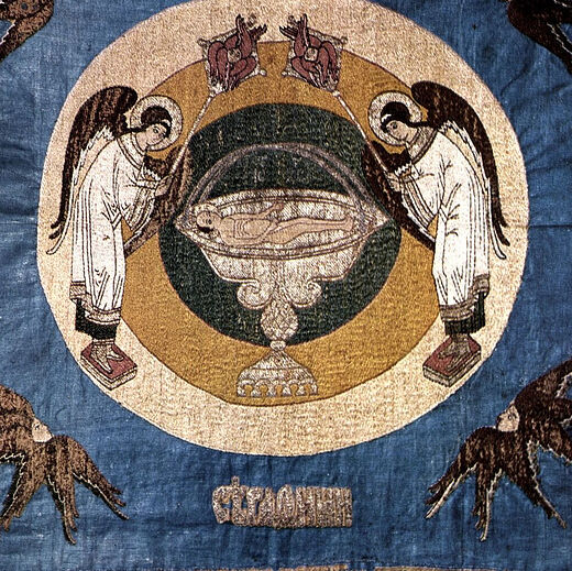 Of Wormholes and Memorials