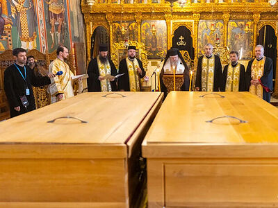 В Бухаресте обретены мощи сразу трех румынских святых