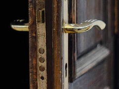 Γιατί ο Χριστός παραλληλίζει τον εαυτό του με θύρα μάντρας προβάτων;