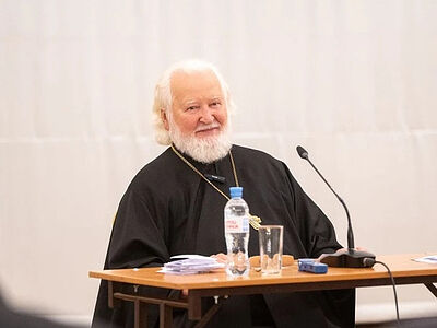 Протоиерей Владимир Воробьёв, основатель и президент ПСТГУ, отметил свое 85-летие