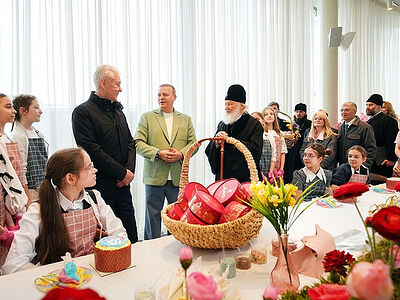 Святейший Патриарх Кирилл посетил благотворительный фестиваль «Пасхальный дар» в Москве