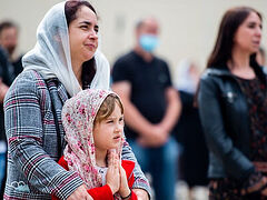 Over 80% of young Romanians consider faith essential for moral life, survey finds