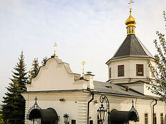 Ukraine forces Orthodox Church from another Kiev Caves Lavra church