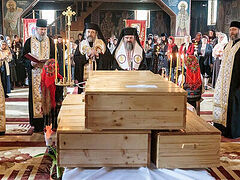 Relics of newly glorified St. Olympiada, mother of St. Petroniu, exhumed in Romanian village (+VIDEO)