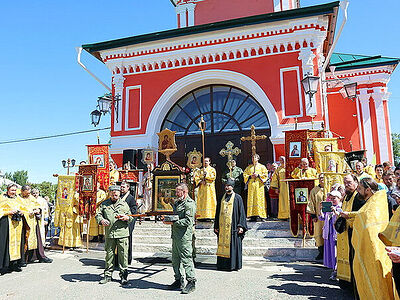 Более 30 тысяч участников Всероссийского Великорецкого крестного хода отправились в путь