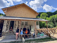 Romanian diocese helps family rebuild home damaged by fire (+VIDEO)