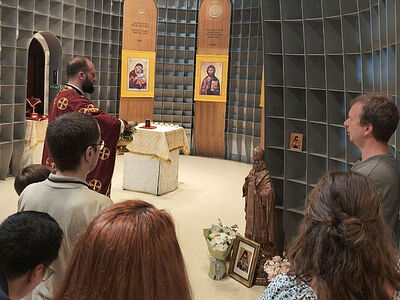 В Никольском храме Шанхая молитвенно отметили память свт. Иоанна Шанхайского