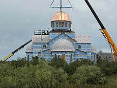 Dome raised on church of rapidly growing parish in Montana