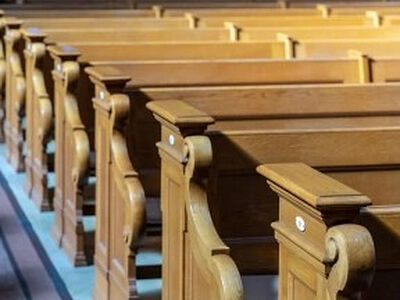 В июне был снова зафиксирован всплеск христианофобии по всей Европе
