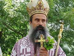 Bulgarian Synod condemns suspended archimandrite’s statements against Patriarch