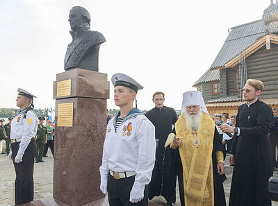 В Костроме открыли памятник праведному адмиралу Феодору Ушакову