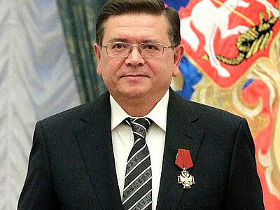 Поздравление Святейшего Патриарха Кирилла генеральному директору Государственного Кремлевского дворца П.М. Шаболтаю с 75-летием со дня рождения