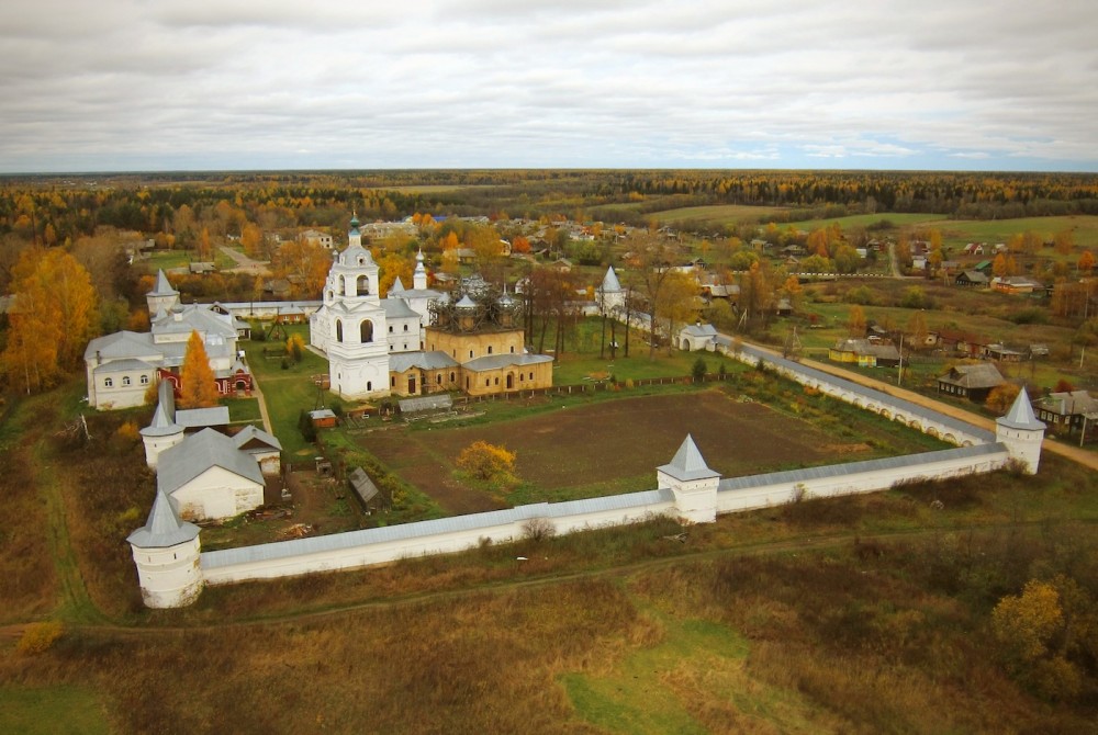 Το μοναστήρι Νικολο-Ουμελένσκι (Ιερά Μονη του Αγίου Νικολάου του Θαυματουργού)